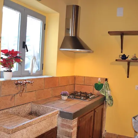 Antico Gioiello Umbro , Con Terrazza フォリーニョ