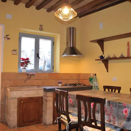 Antico Gioiello Umbro , Con Terrazza フォリーニョ