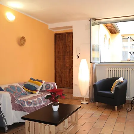 Antico Gioiello Umbro , Con Terrazza * Foligno