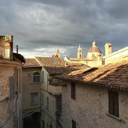 Antico Gioiello Umbro , Con Terrazza *