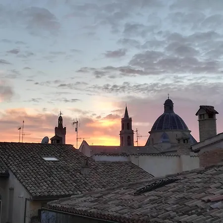 Appartamento Antico Gioiello Umbro , Con Terrazza Foligno