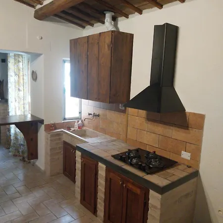 Antico Gioiello Umbro , Con Terrazza Appartamento Foligno