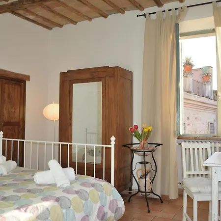 Antico Gioiello Umbro , Con Terrazza *